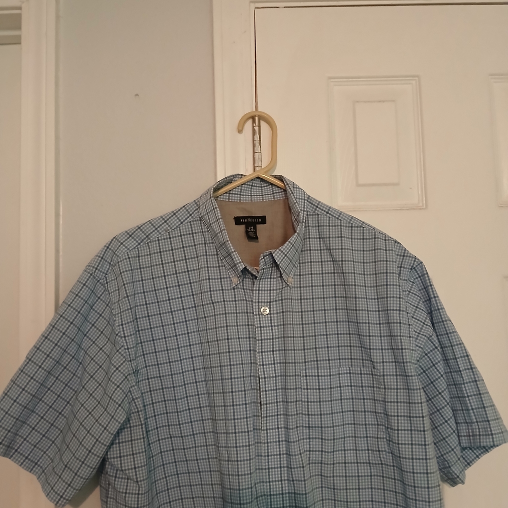Van Heusen Light Blue Plaid Short-Sleeve Button-Down Shirt